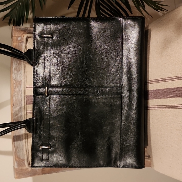 Briefcase - Picture 1 of 7